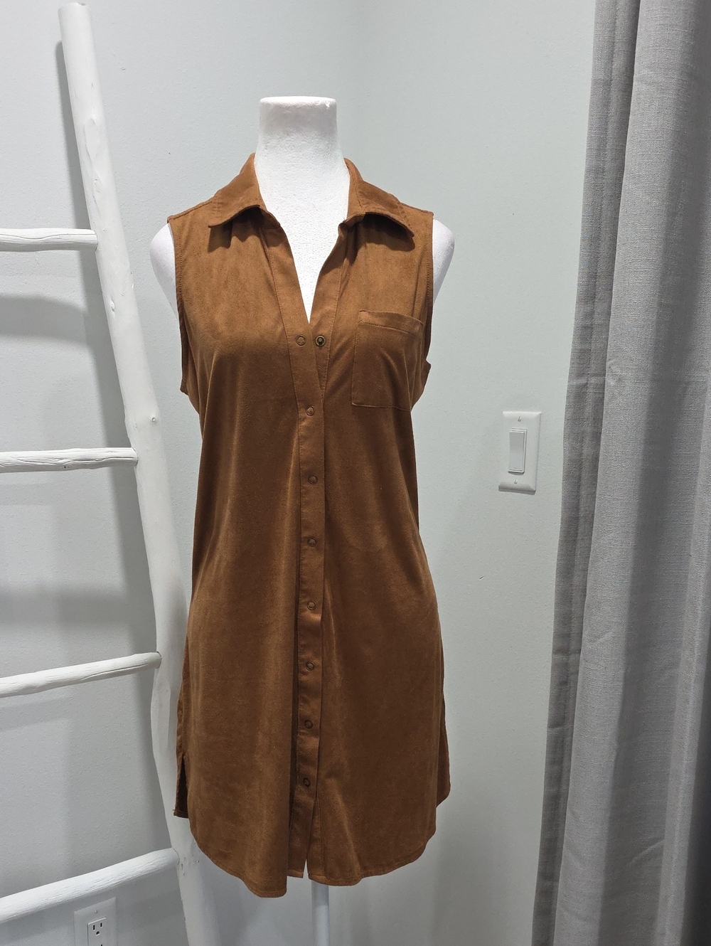 Sleeveless Button-Front Stretch Suede Dress in Rich Camel